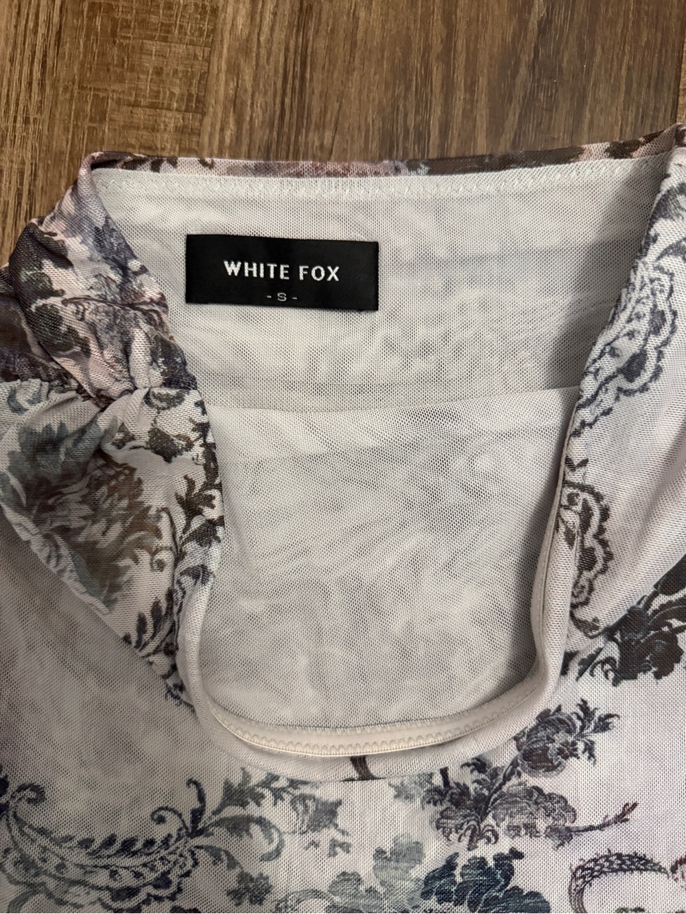 White Fox Printed Tube Top Dove Paisley - Size Small - Picture 3 of 4